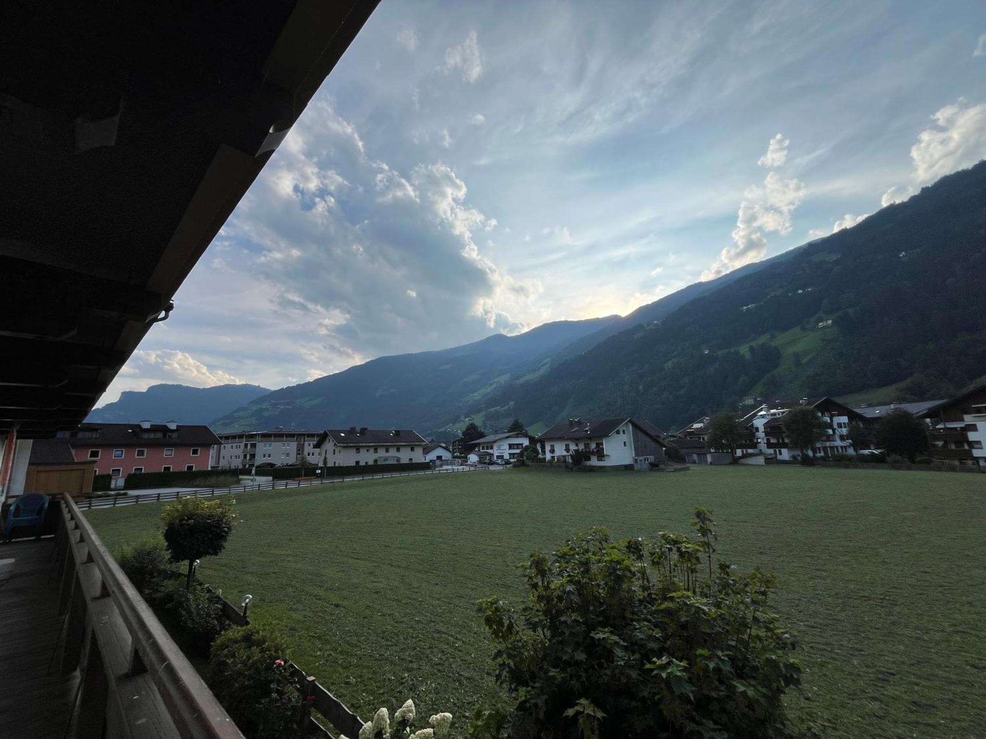 Zell Views Apartments Целль-ам-Ціллер Екстер'єр фото