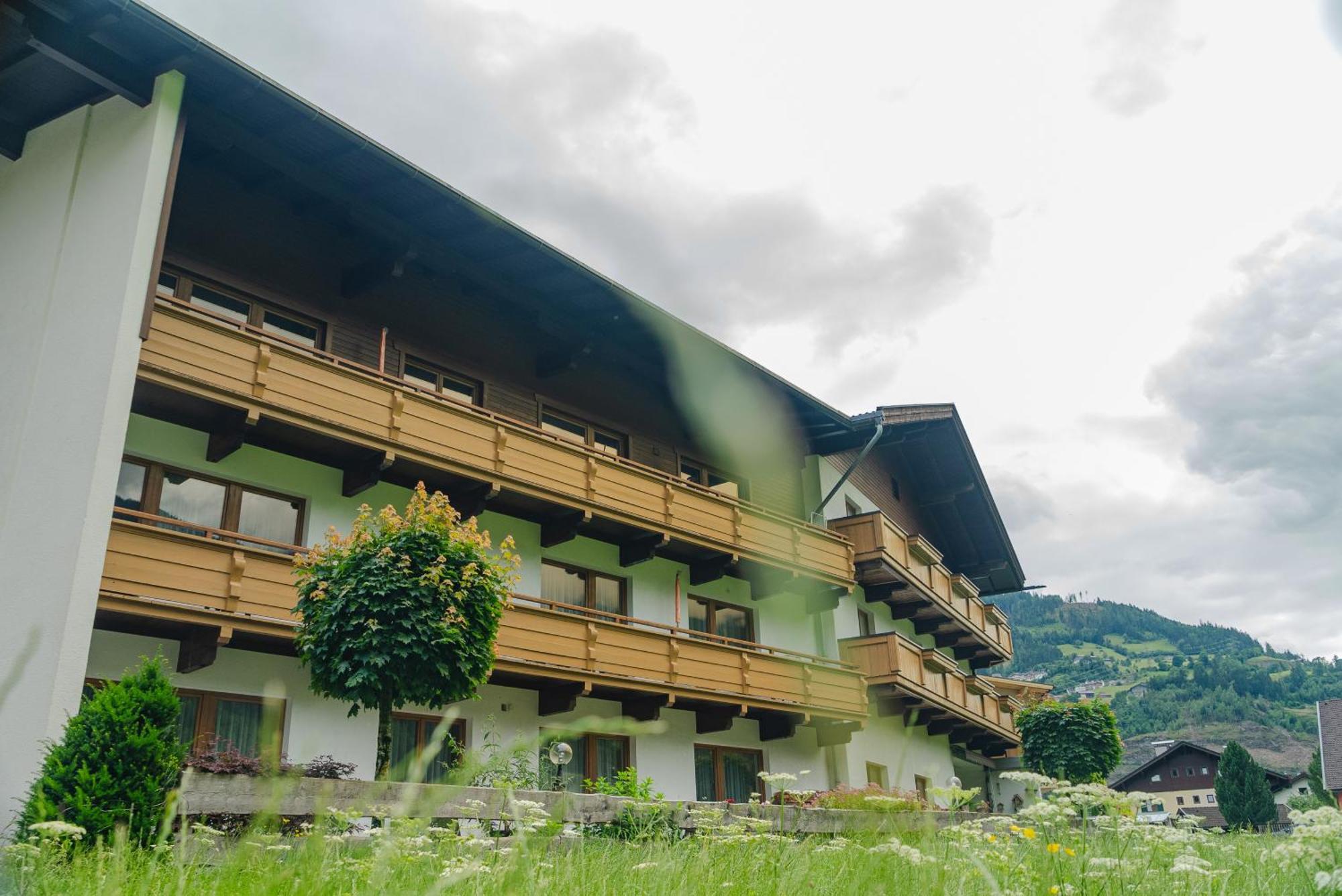 Zell Views Apartments Целль-ам-Ціллер Екстер'єр фото